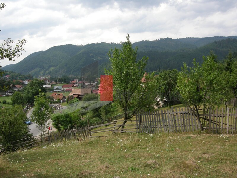 Rucar, teren intravilan 3.214 mp, in cu deschidere 56 m in DN73